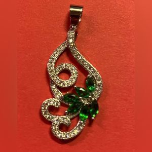 5/$25 costume jewelry pendant